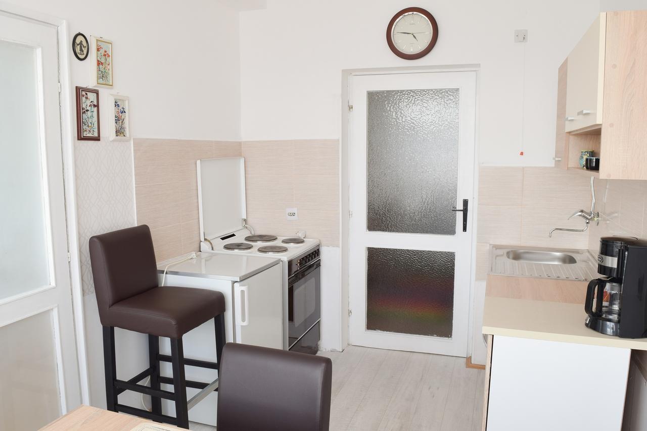 Apartman Bane 021 With A View Novi Sad Exterior foto